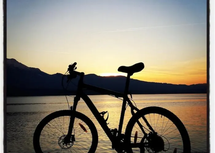 Swisshut Modern 5min West Station - Apart. Rugen 2 度假居 *